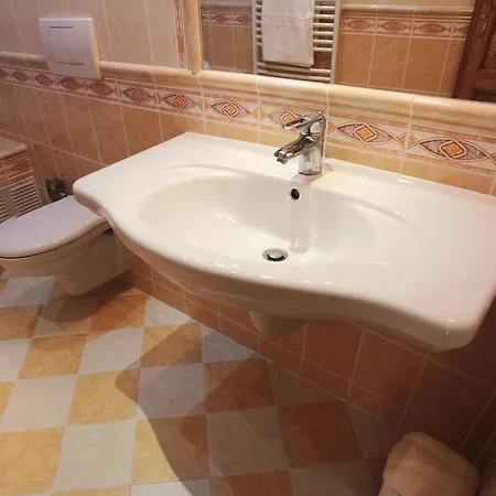 Orix Bed & Breakfast 3*